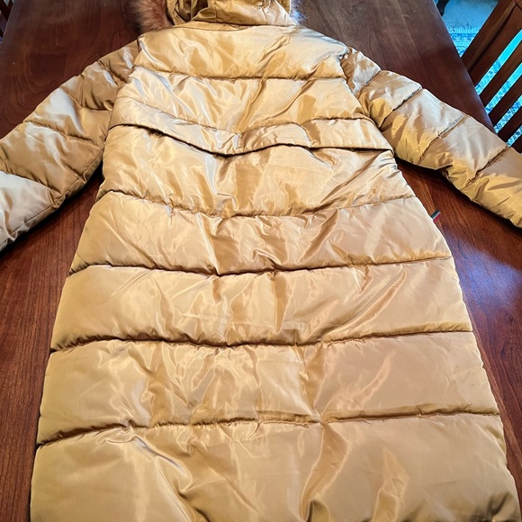 Jacket w faux fur removable hood - Picture 2 of 9